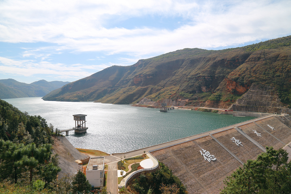 牛栏江-滇池补水AYX爱体育水源地德泽水库大坝.jpg